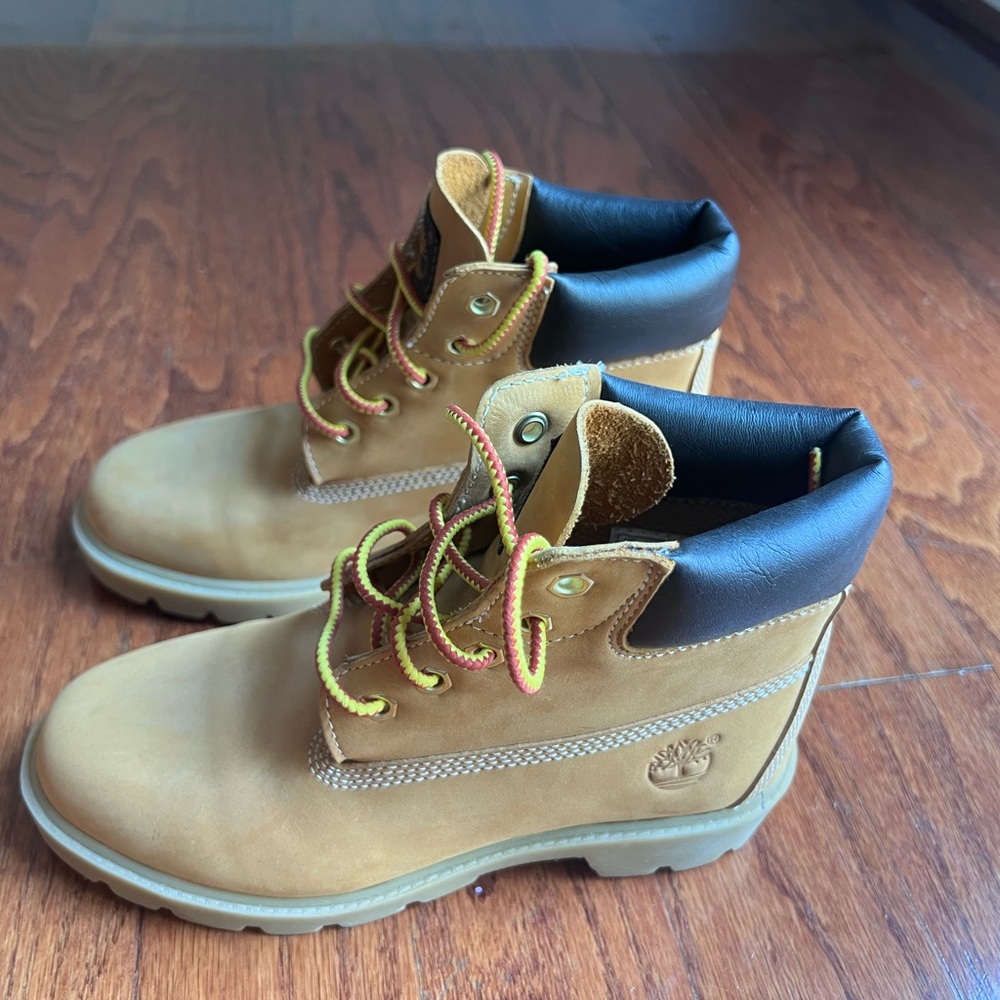 Timberland Wheat Nubuck Ankle Work Boots with Black Collar - Picture 4 of 6